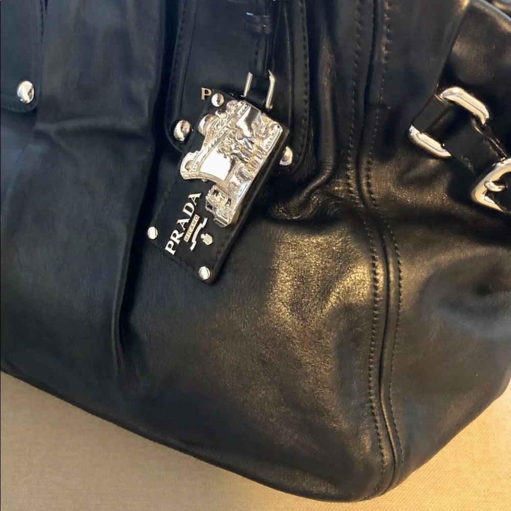 Prada 👜 - Picture 6 of 10